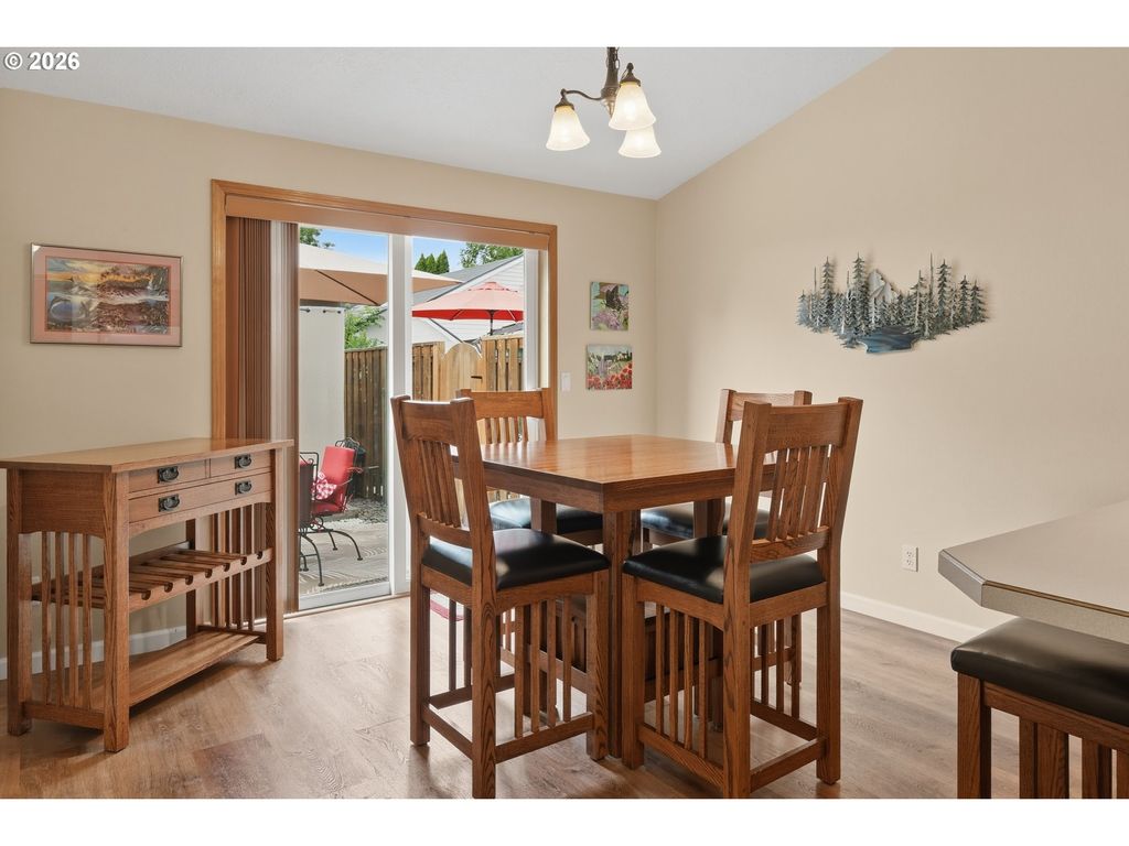 Image 11 of property listing at 1516 Sw HARBOR Dr, Mc Minnville, OR 97128