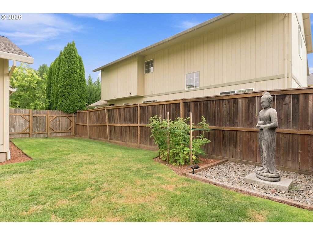 Image 19 of property listing at 1516 Sw HARBOR Dr, Mc Minnville, OR 97128
