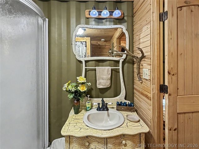 21862 W 888 Road, Cookson, OK 74427