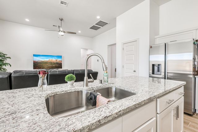 7409 Enchanted Point Drive, El Paso, TX 79911