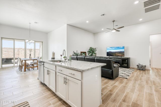 7409 Enchanted Point Drive, El Paso, TX 79911