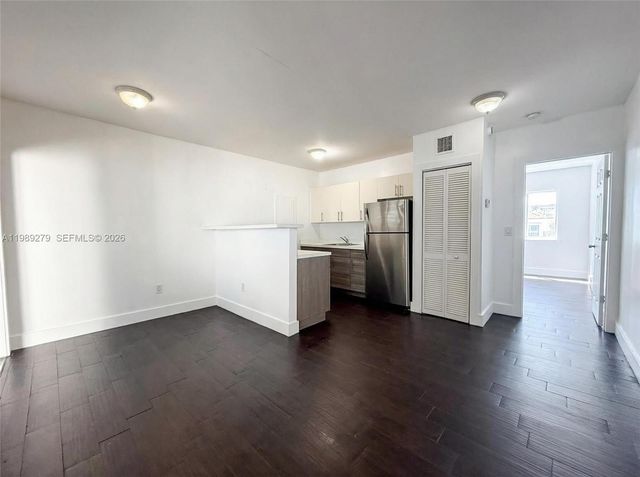 1040 NW 3rd Ave 5, Miami, FL 33136