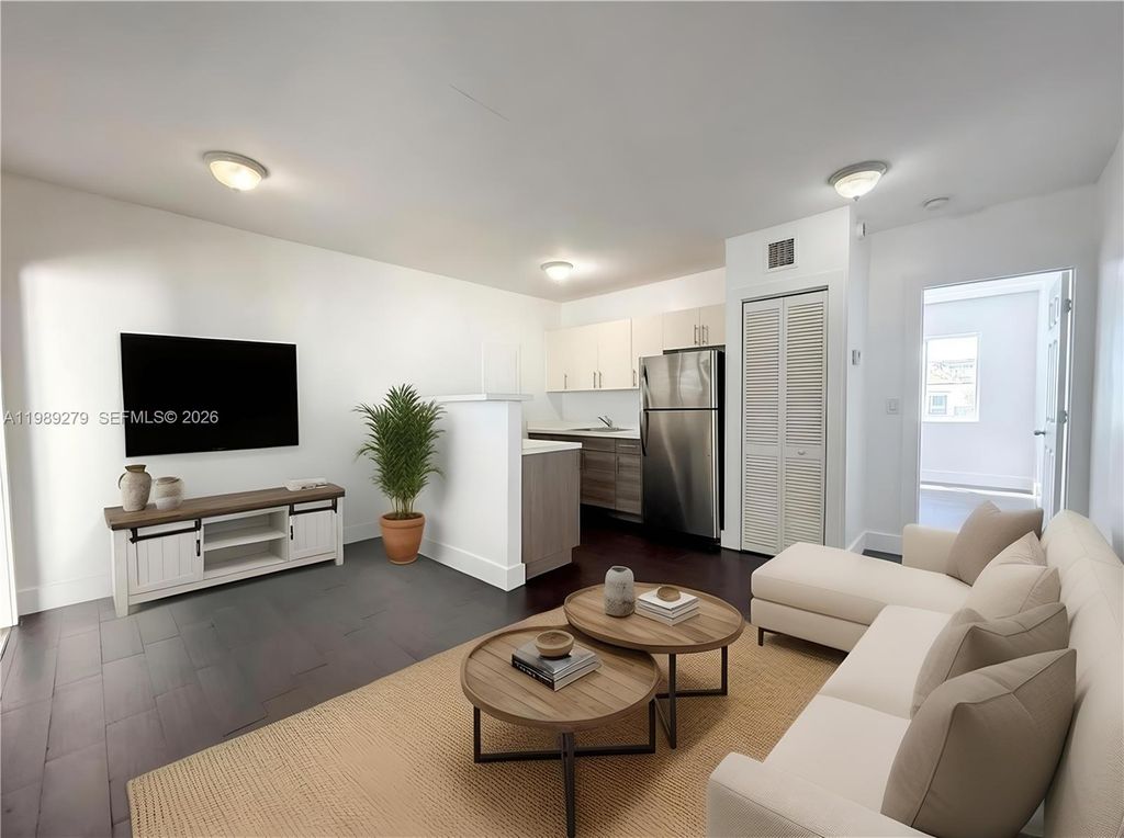 1040 NW 3rd Ave 5, Miami, FL 33136