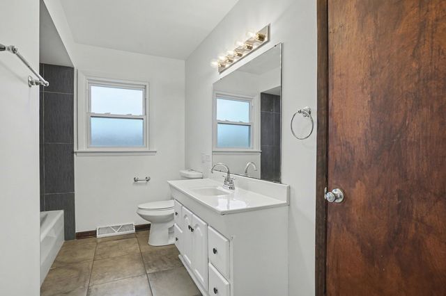 3351 171st Street, Lansing, IL 60438