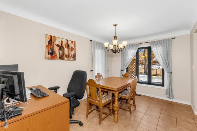 1894 Maryknoll Avenue N, Maplewood, MN 55109