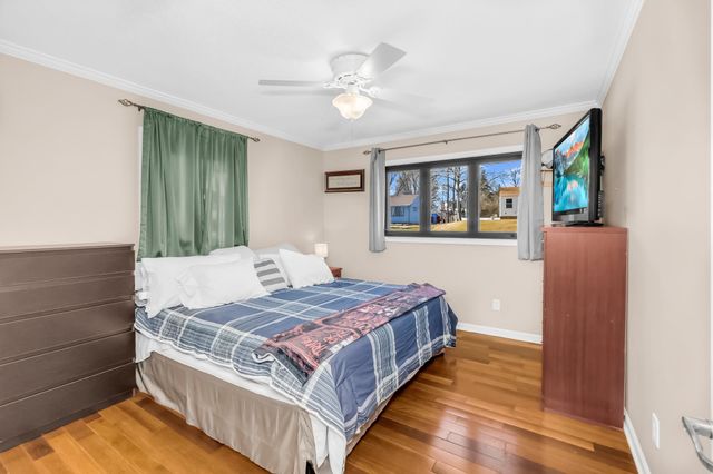 1894 Maryknoll Avenue N, Maplewood, MN 55109