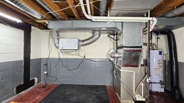 1894 Maryknoll Avenue N, Maplewood, MN 55109