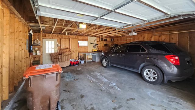 1894 Maryknoll Avenue N, Maplewood, MN 55109