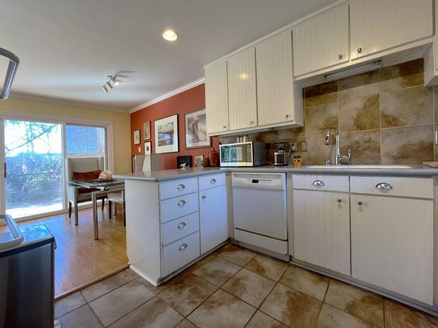 8211 Katy Freeway 17, Houston, TX 77024