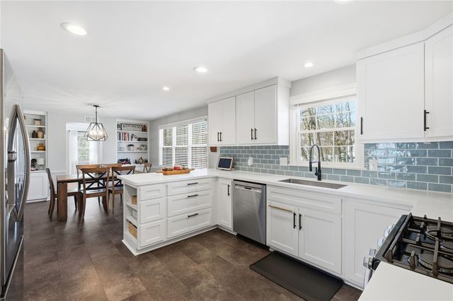 1069 Woodhill Drive, Richland, PA 15044