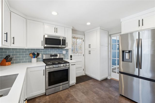 1069 Woodhill Drive, Richland, PA 15044