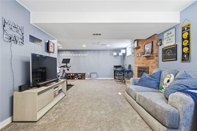 1069 Woodhill Drive, Richland, PA 15044