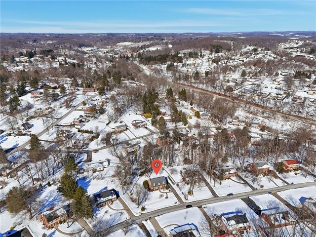 1069 Woodhill Drive, Richland, PA 15044