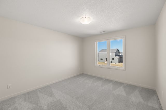 4660 177th Street, Urbandale, IA 50323