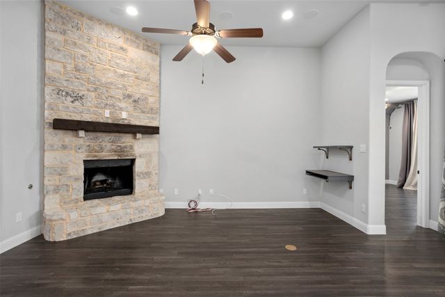 9817 Trail Map Drive, Fort Worth, TX 76036