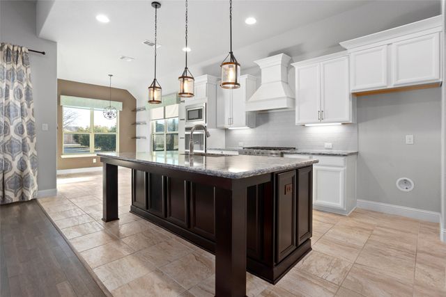 9817 Trail Map Drive, Fort Worth, TX 76036