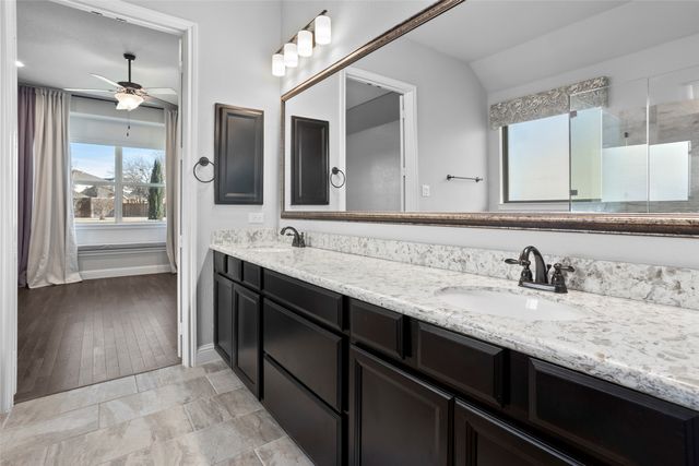 9817 Trail Map Drive, Fort Worth, TX 76036