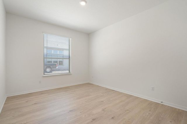 424 Treadwell LN, Kyle, TX 78640