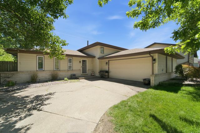 8695 Clark Place, Crown Point, IN 46307