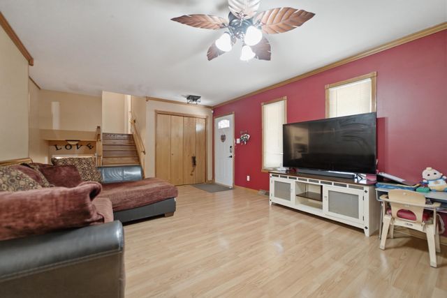 8695 Clark Place, Crown Point, IN 46307