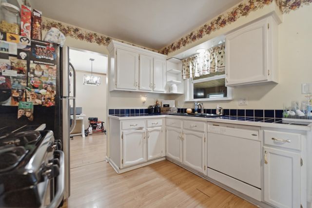 8695 Clark Place, Crown Point, IN 46307
