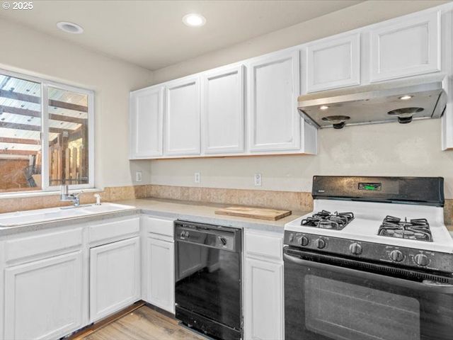 2769 Se 85TH Ave, Portland, OR 97266