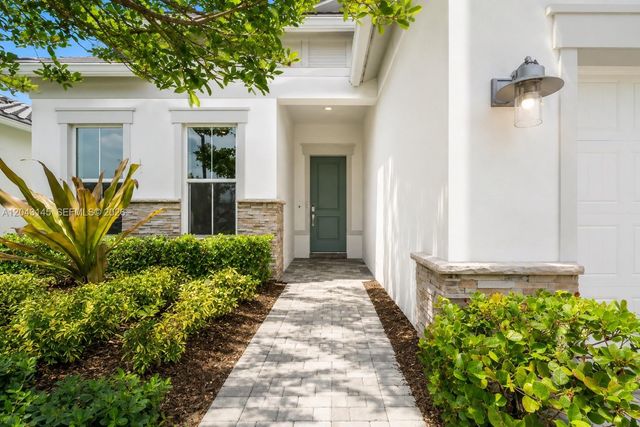 257 Zelda Lane, Delray Beach, FL 33445