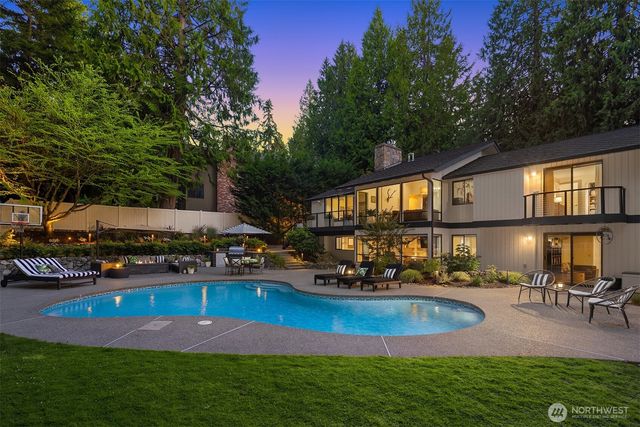 3212 211th Avenue NE, Sammamish, WA 98074
