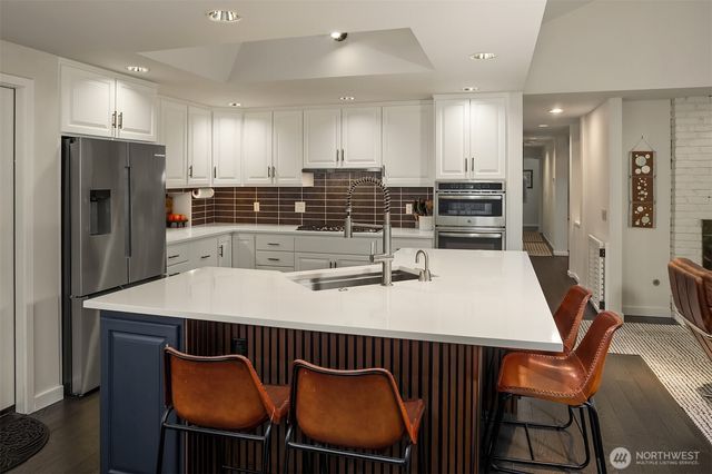 3212 211th Avenue NE, Sammamish, WA 98074