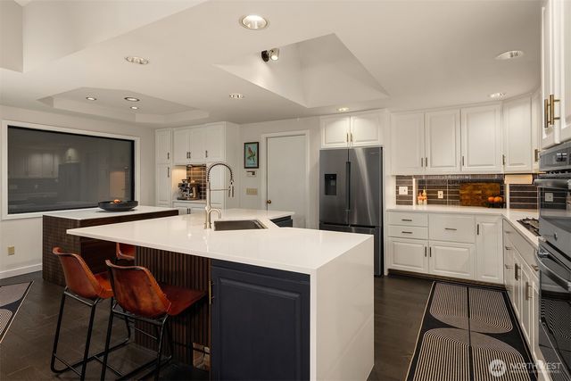 3212 211th Avenue NE, Sammamish, WA 98074