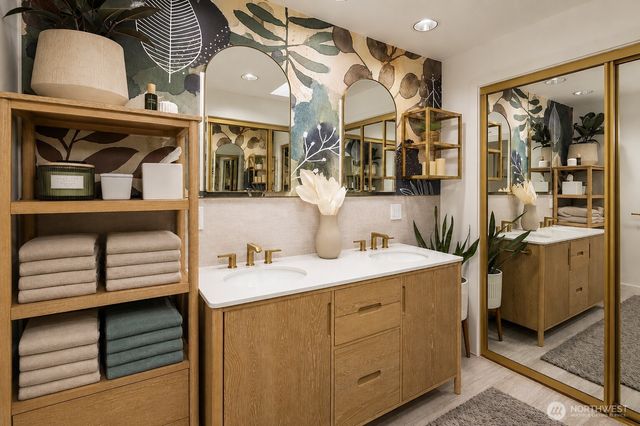 3212 211th Avenue NE, Sammamish, WA 98074