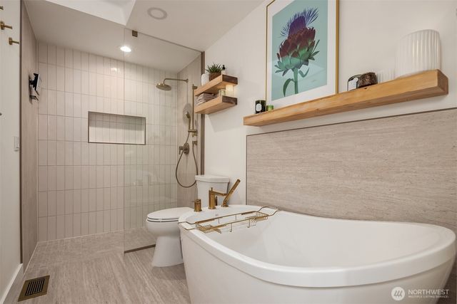 3212 211th Avenue NE, Sammamish, WA 98074