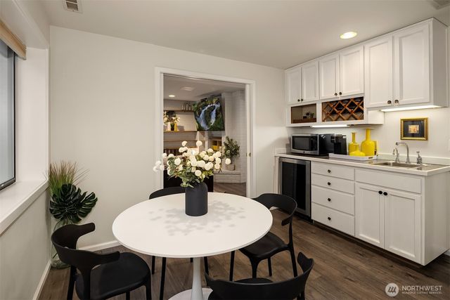 3212 211th Avenue NE, Sammamish, WA 98074