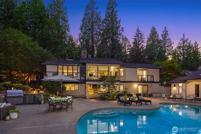 3212 211th Avenue NE, Sammamish, WA 98074