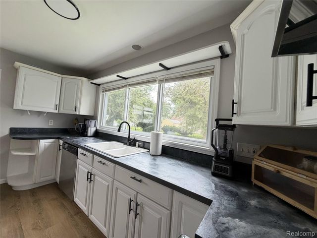 24830 Hickory Street, Dearborn, MI 48124