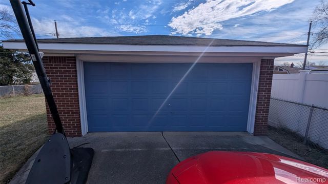 28640 Bradner Drive, Warren, MI 48088