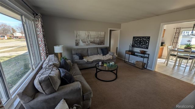 28640 Bradner Drive, Warren, MI 48088