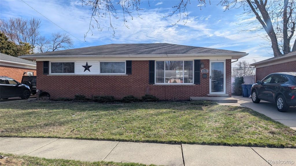 28640 Bradner Drive, Warren, MI 48088