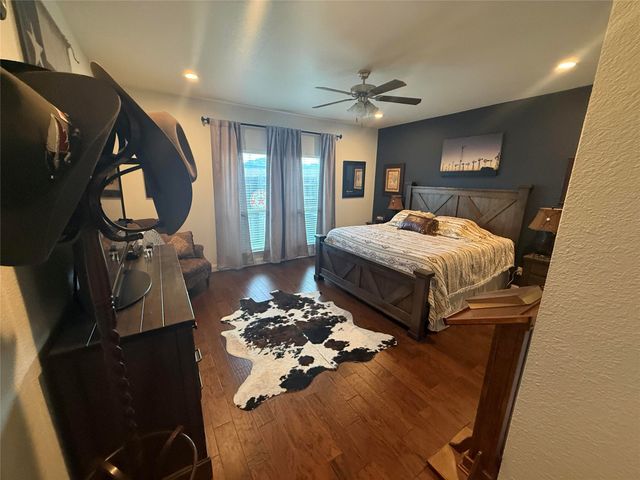 4803 Calmont Avenue, Fort Worth, TX 76107