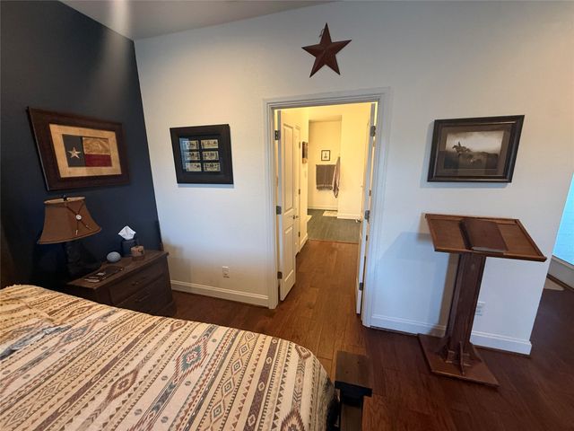 4803 Calmont Avenue, Fort Worth, TX 76107