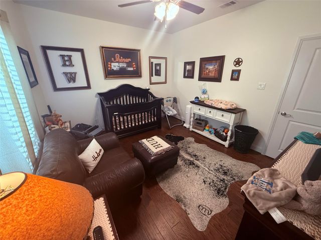4803 Calmont Avenue, Fort Worth, TX 76107
