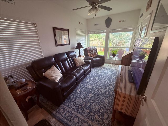 4803 Calmont Avenue, Fort Worth, TX 76107