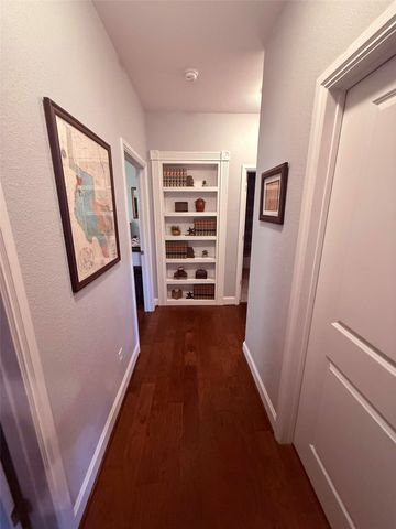 4803 Calmont Avenue, Fort Worth, TX 76107
