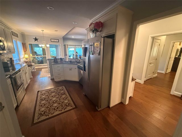 4803 Calmont Avenue, Fort Worth, TX 76107