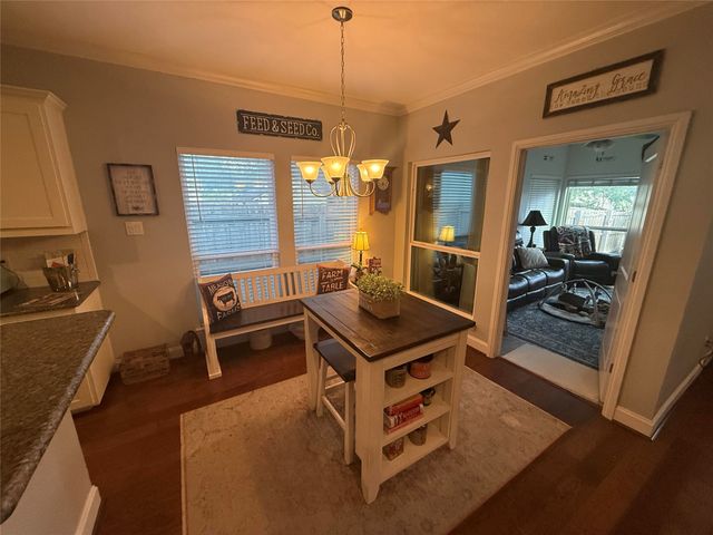 4803 Calmont Avenue, Fort Worth, TX 76107