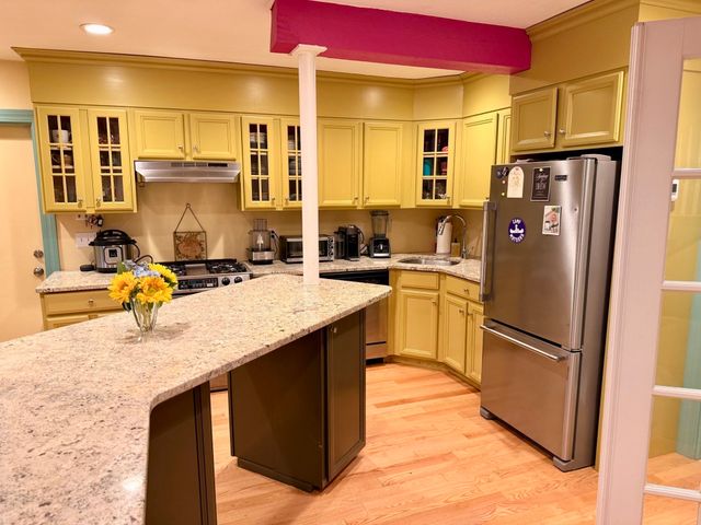 1795 Beacon Street 1A, Brookline, MA 02445