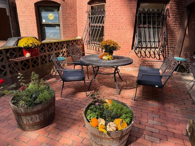 1795 Beacon Street 1A, Brookline, MA 02445