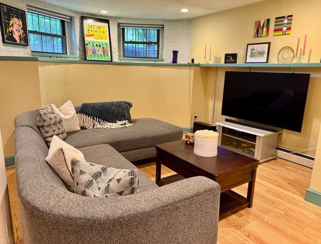 1795 Beacon Street 1A, Brookline, MA 02445