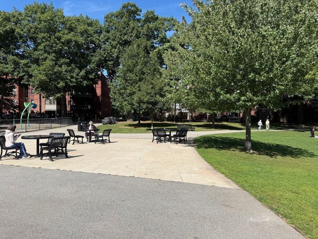1795 Beacon Street 1A, Brookline, MA 02445