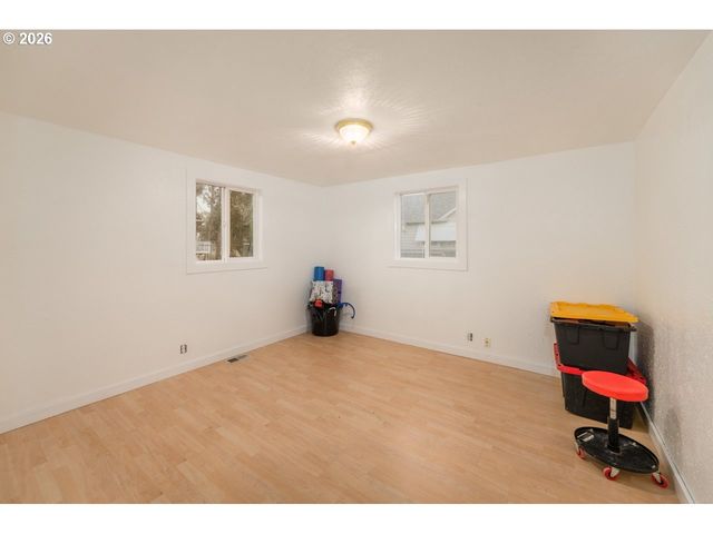 2324 DUBENS Ln, Springfield, OR 97477